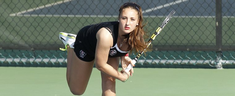 Women's Tennis Continues to Roll
