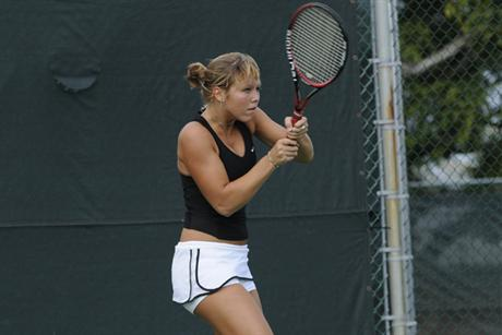 Women's Tennis Win Fourth Straight Over Judges