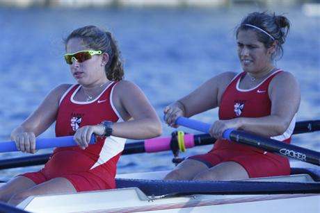 Women's Rowing Narrowly Loses to Sharks